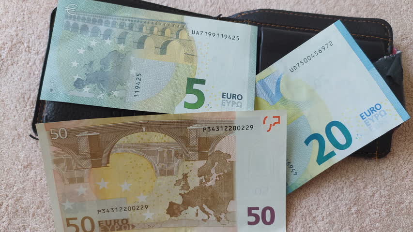 Фото - Финских таможенников уличили в изъятии евро у россиян