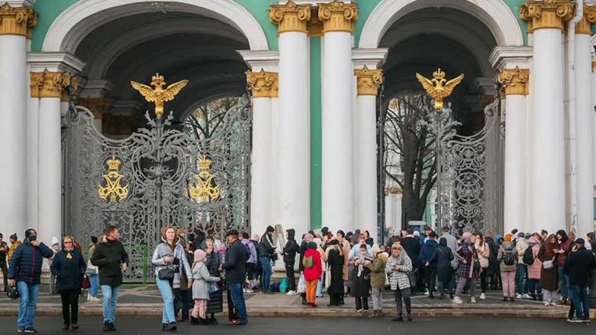 Фото - Стало известно о массовом нежелании иностранцев приезжать в Россию