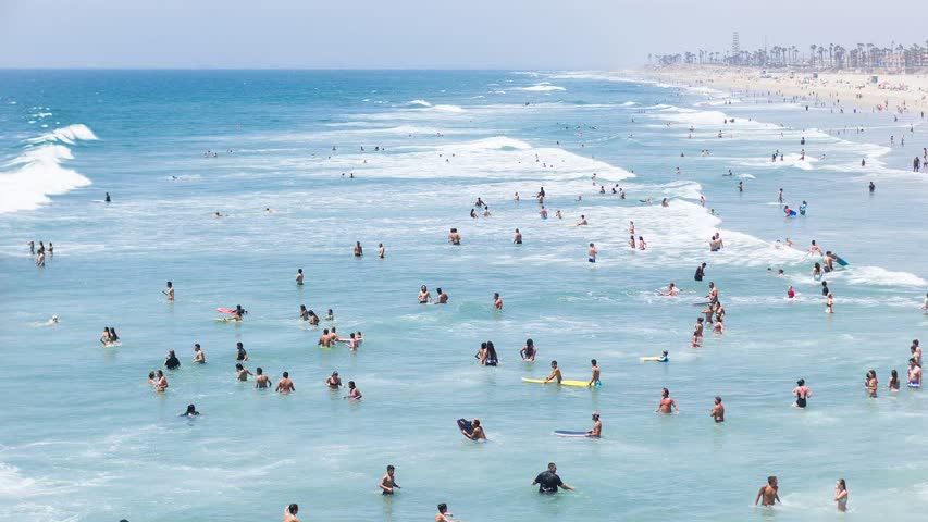 Фото - Британская туристка внезапно умерла на пляже в Португалии