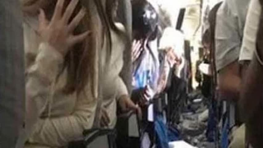 Фото - Пассажиры самолета поплатились травмами головы за отказ пристегнуться
